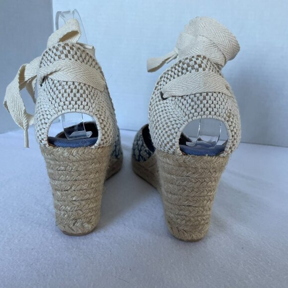Soludos Tall Wedge Espadrille with a beautiful Floral like pattern - Picture 4 of 13